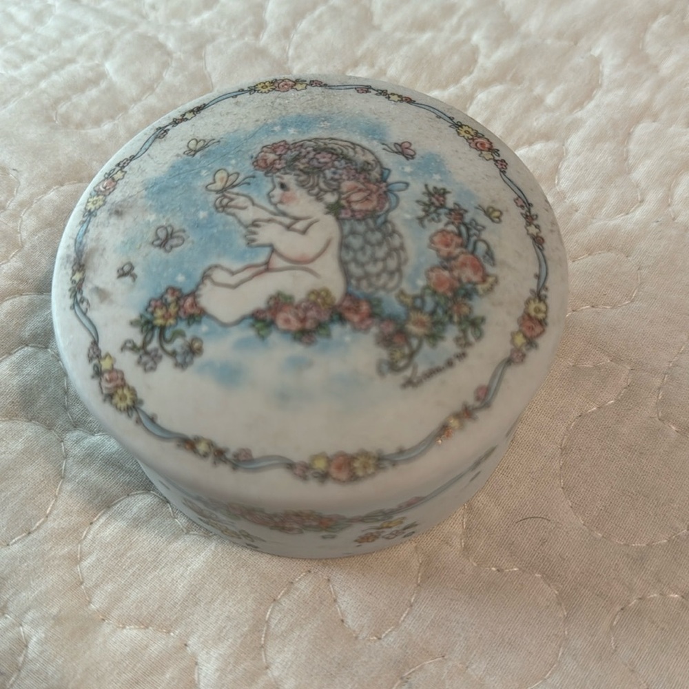 Dreamsicles vintage gift collection ceramic dish with lid